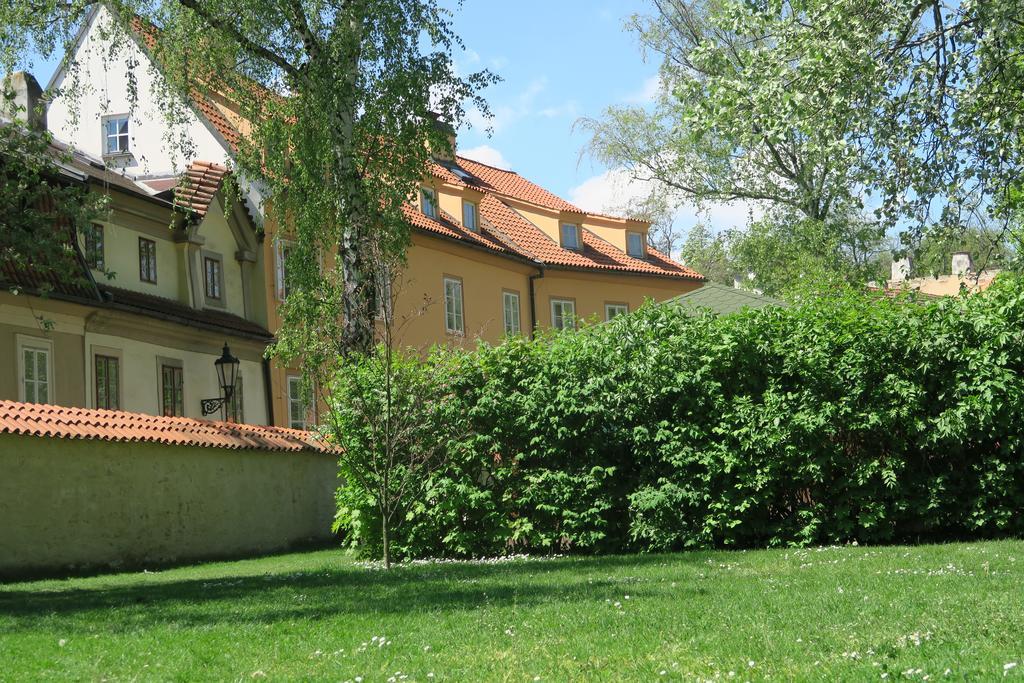 Garden Residence Prague Castle ภายนอก รูปภาพ