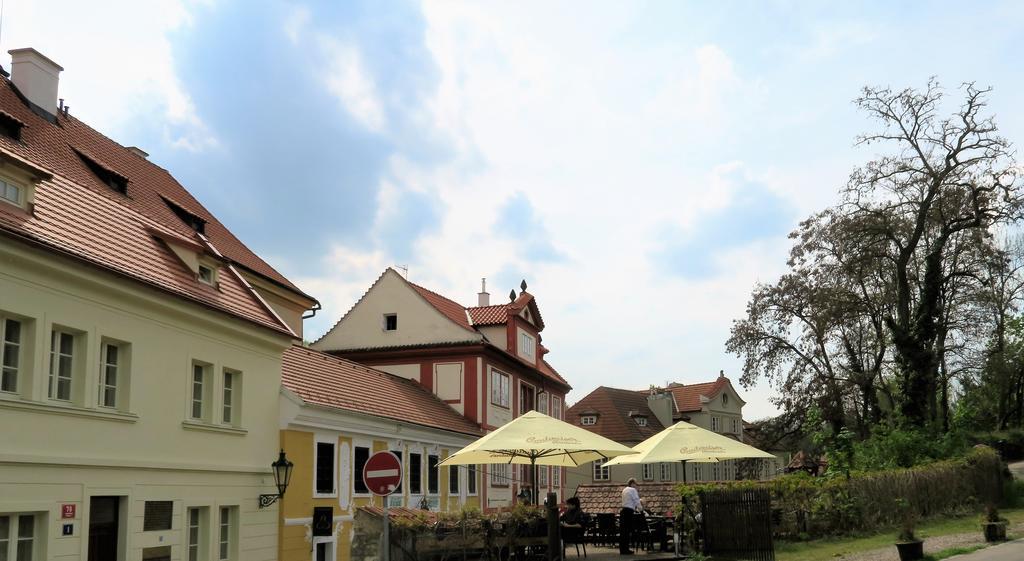 Garden Residence Prague Castle ภายนอก รูปภาพ